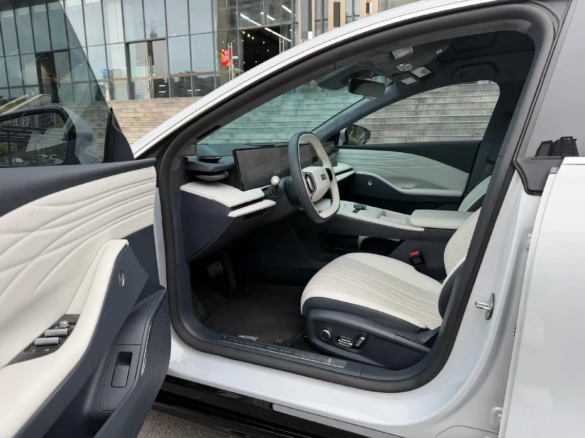 2024 Geely Galaxy E8 BEV 76KWH,autocango,china used car exporter,china ev exporter,chinese used car exporter,chinese used ev exporter