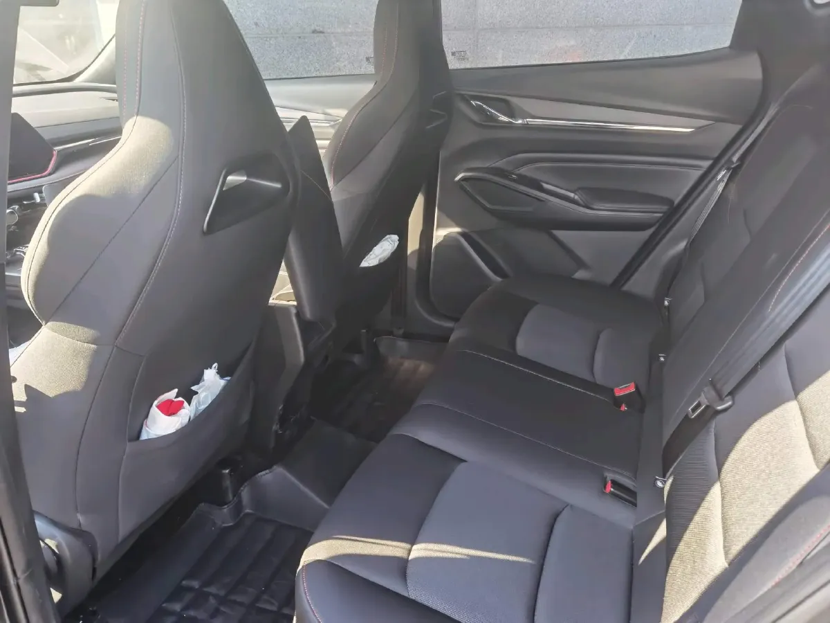 2024 ChangAn X5 PLUS 1.5T 188HP L4 7DCT,autocango,china used car exporter,china ev exporter,chinese used car exporter,chinese used ev exporter