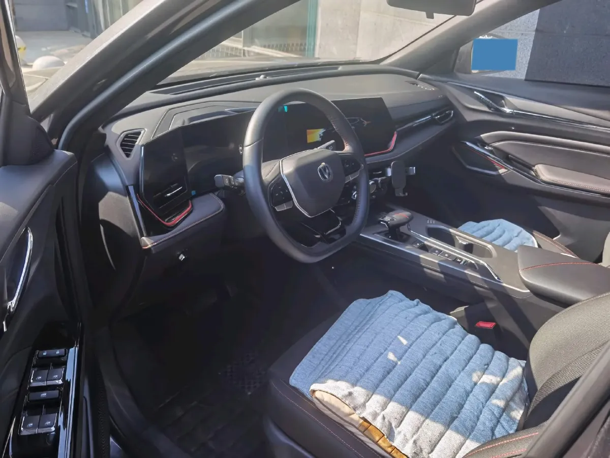 2024 ChangAn X5 PLUS 1.5T 188HP L4 7DCT,autocango,china used car exporter,china ev exporter,chinese used car exporter,chinese used ev exporter