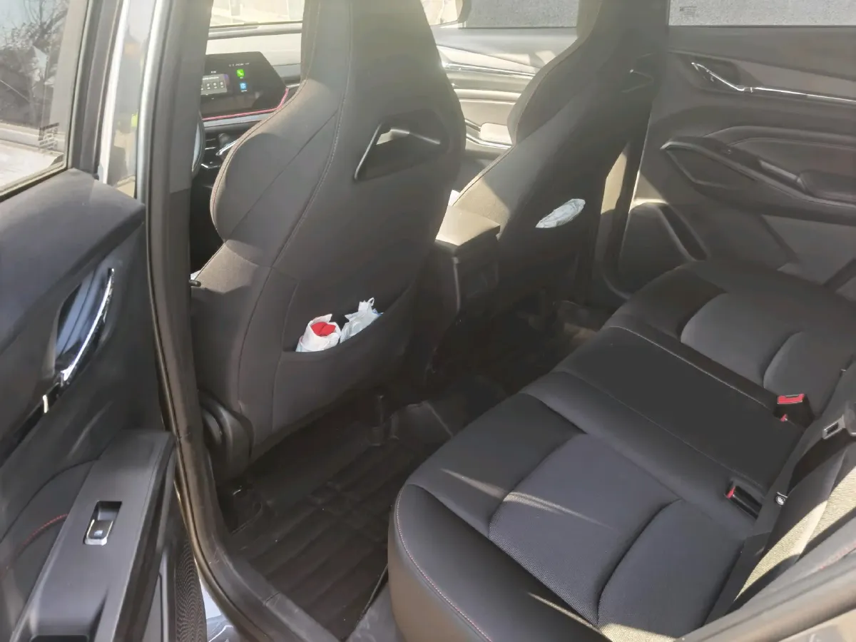 2024 ChangAn X5 PLUS 1.5T 188HP L4 7DCT,autocango,china used car exporter,china ev exporter,chinese used car exporter,chinese used ev exporter