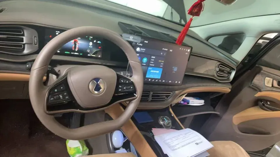 2022 HongQi HS7 3.0T 337HP V6 8AT,autocango,china used car exporter,china ev exporter,chinese used car exporter,chinese used ev exporter