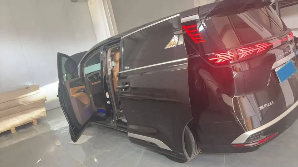 2022 HongQi HS7 3.0T 337HP V6 8AT,autocango,china used car exporter,china ev exporter,chinese used car exporter,chinese used ev exporter