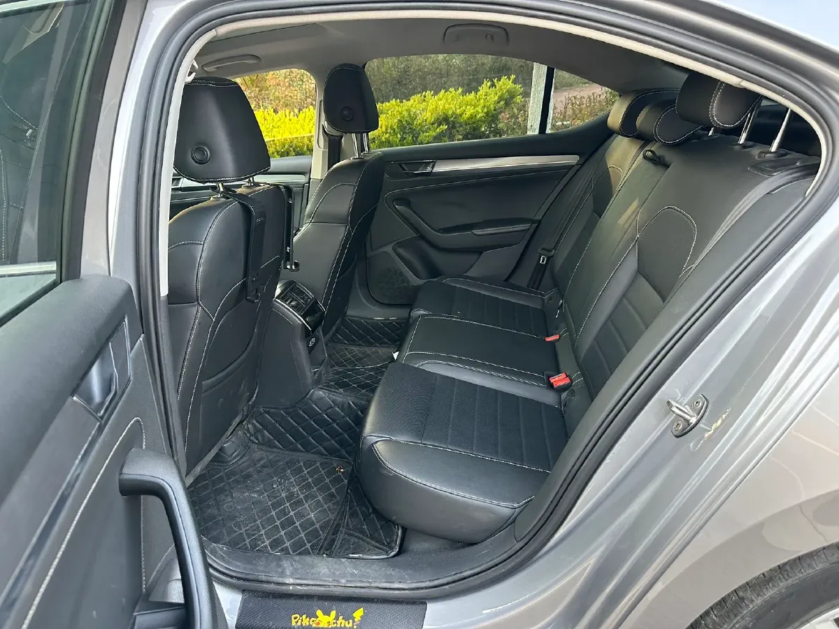 2021 Skoda Superb 1.4T 150HP L4 7DCT,autocango,china used car exporter,china ev exporter,chinese used car exporter,chinese used ev exporter