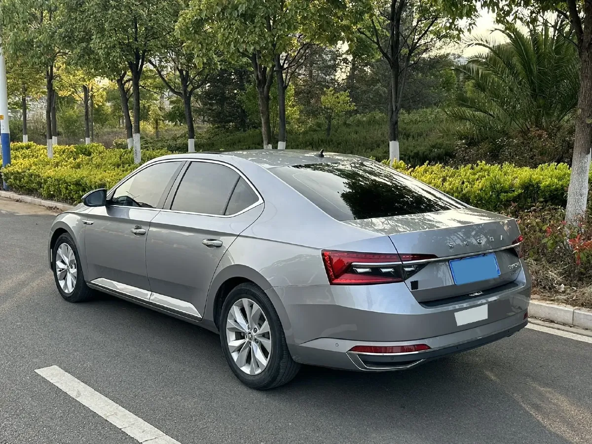 2021 Skoda Superb 1.4T 150HP L4 7DCT,autocango,china used car exporter,china ev exporter,chinese used car exporter,chinese used ev exporter