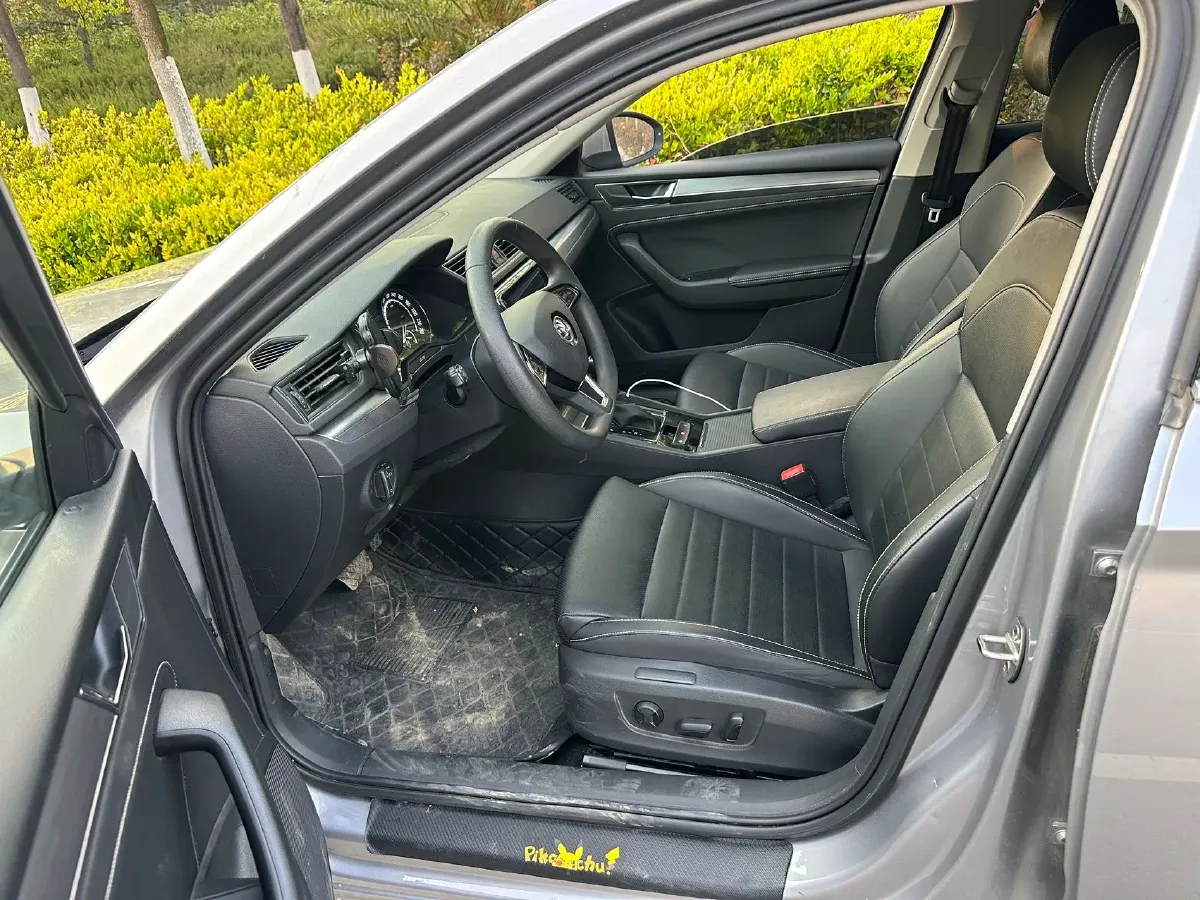 2021 Skoda Superb 1.4T 150HP L4 7DCT,autocango,china used car exporter,china ev exporter,chinese used car exporter,chinese used ev exporter