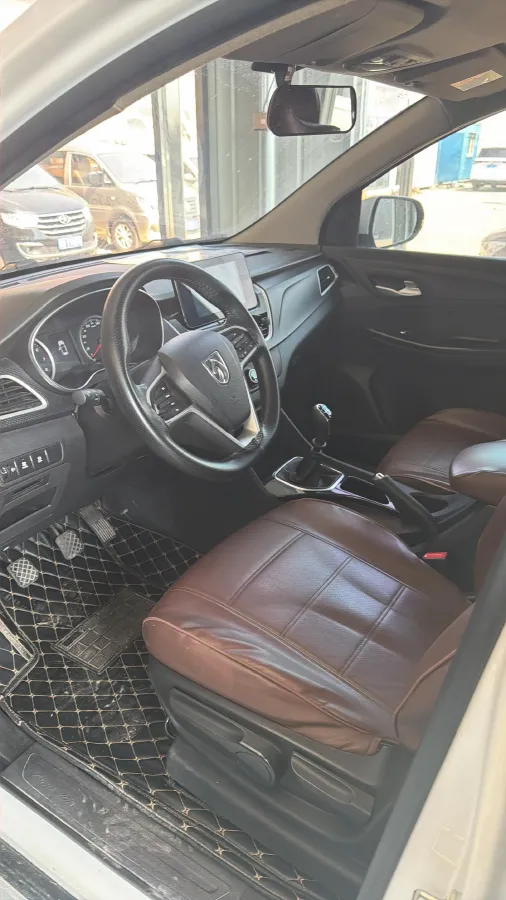 2019 BaoJun 730 1.5L 105HP L4 6MT,autocango,china used car exporter,china ev exporter,chinese used car exporter,chinese used ev exporter