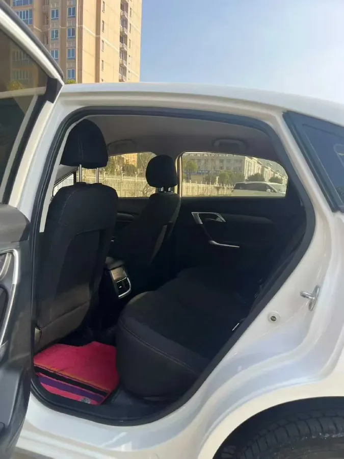 2021 Bestune B70 1.5T 169HP L4 7DCT,autocango,china used car exporter,china ev exporter,chinese used car exporter,chinese used ev exporter