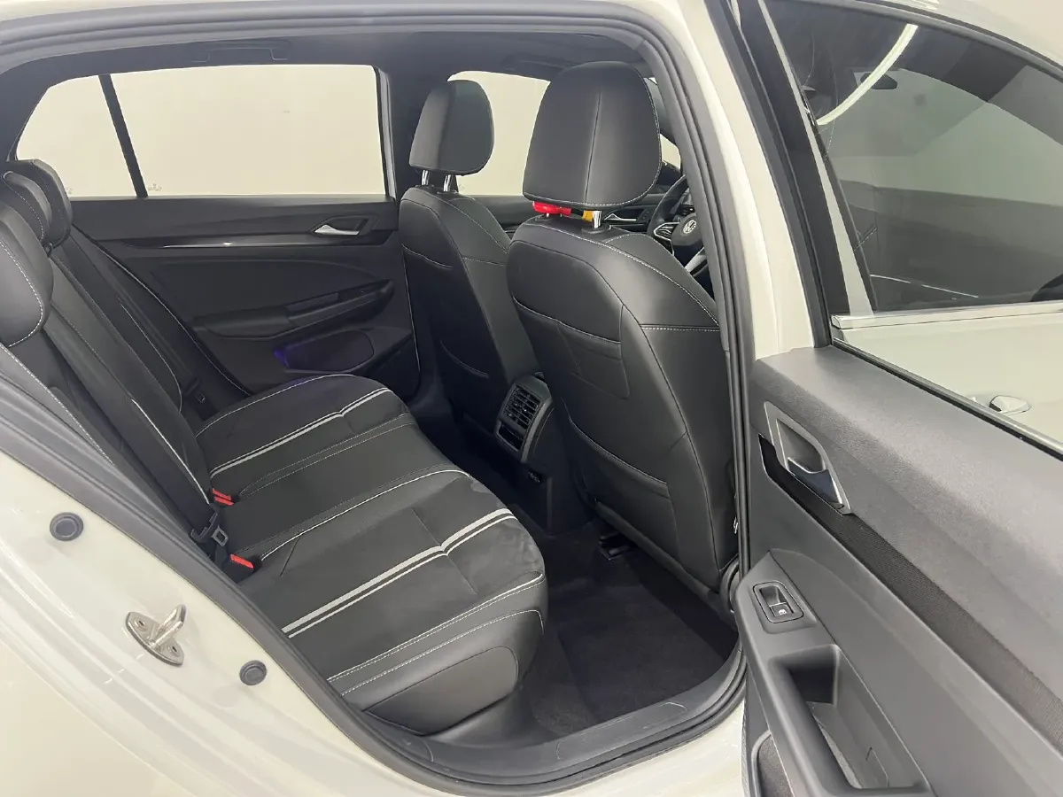 2021 Volkswagen Golf 1.4T 150HP L4 7DCT,autocango,china used car exporter,china ev exporter,chinese used car exporter,chinese used ev exporter