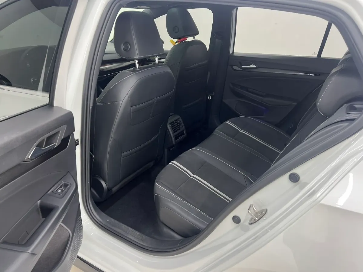 2021 Volkswagen Golf 1.4T 150HP L4 7DCT,autocango,china used car exporter,china ev exporter,chinese used car exporter,chinese used ev exporter