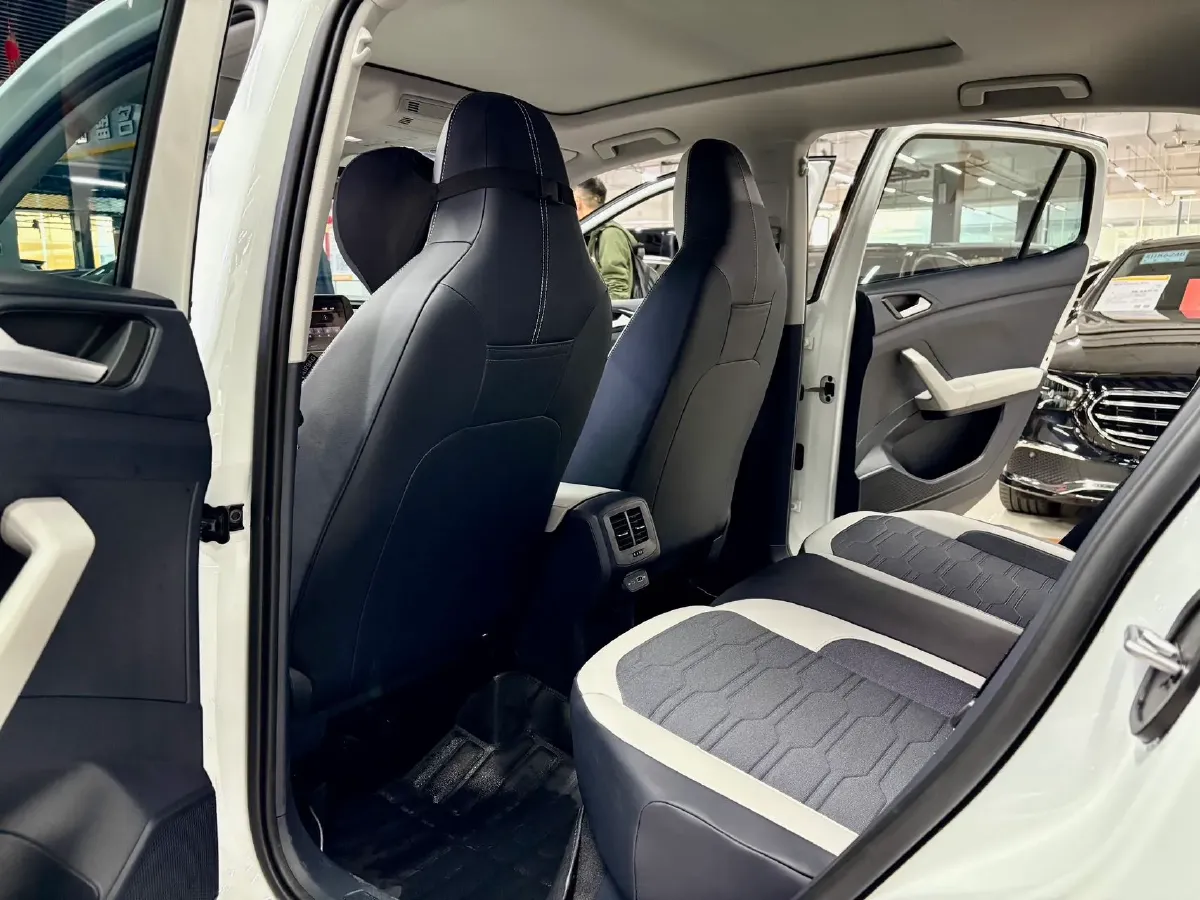 2025 Volkswagen Tharu 1.5L 110HP L4 6AT,autocango,china used car exporter,china ev exporter,chinese used car exporter,chinese used ev exporter