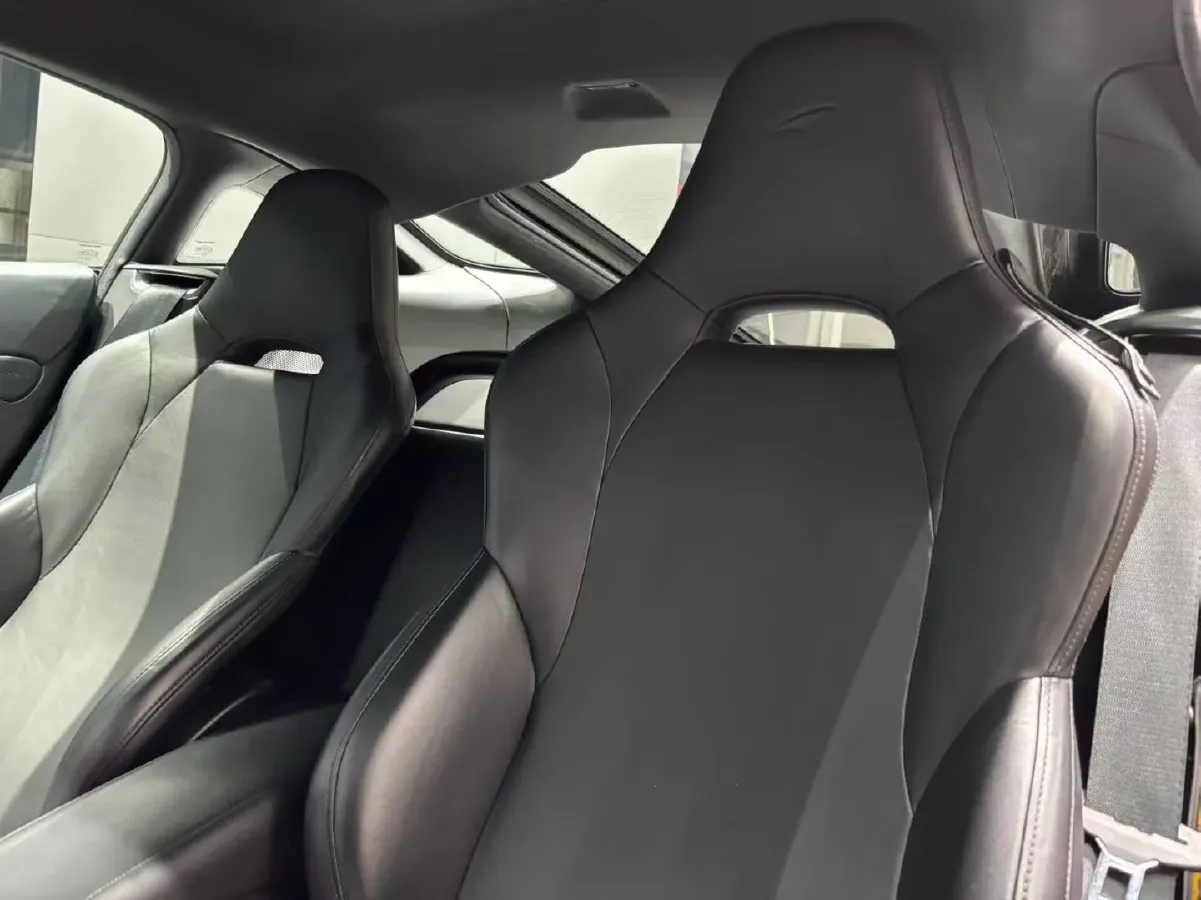 2019 Lorinser MAYBACH S Class 3.0T 367HP V6 9AT,autocango,china used car exporter,china ev exporter,chinese used car exporter,chinese used ev exporter