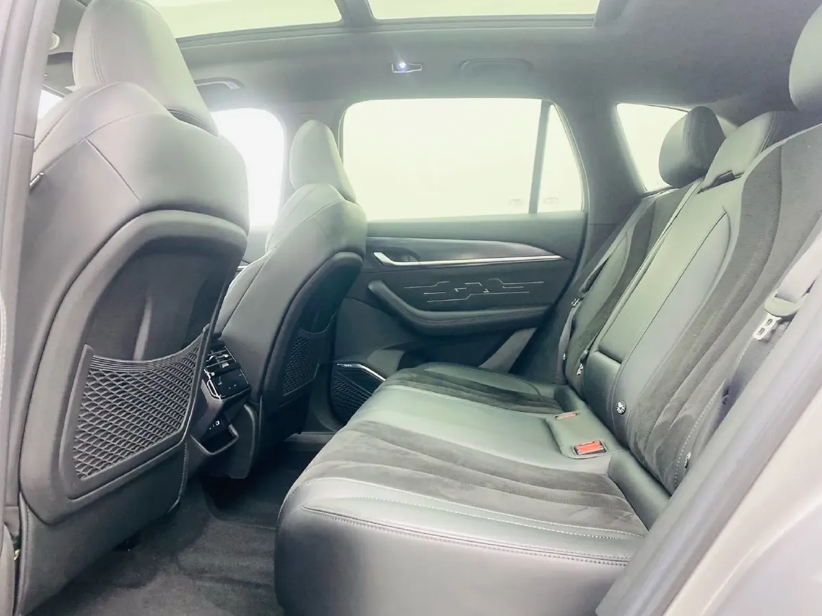 2024 Geely Monjaro 2.0T 238HP L4 8AT,autocango,china used car exporter,china ev exporter,chinese used car exporter,chinese used ev exporter