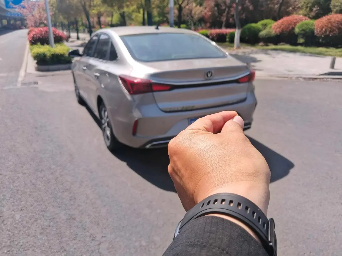 2020 ChangAn Eado 1.6L 128HP L4 5MT,autocango,china used car exporter,china ev exporter,chinese used car exporter,chinese used ev exporter