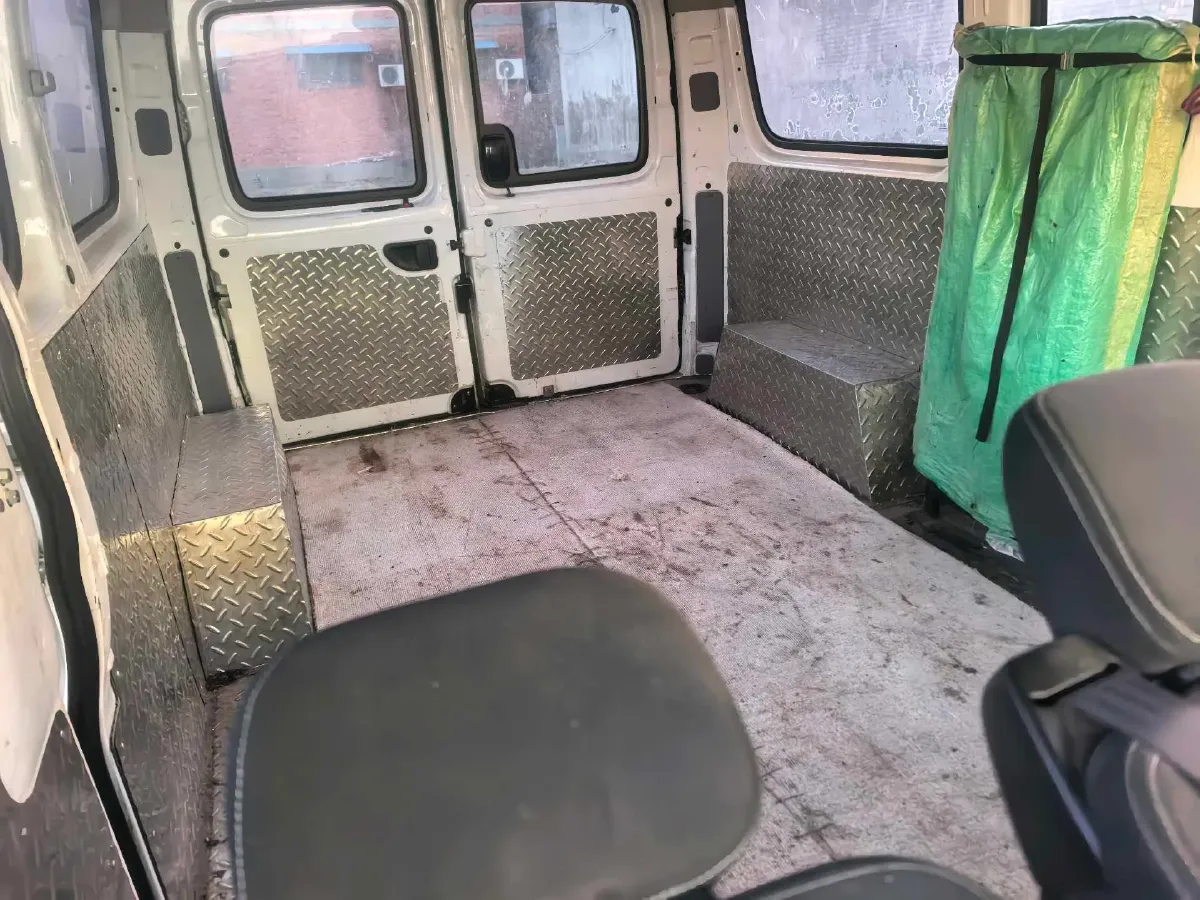 2023 MAXUS XinTu V80 2.0T 127HP L4 6MT,autocango,china used car exporter,china ev exporter,chinese used car exporter,chinese used ev exporter