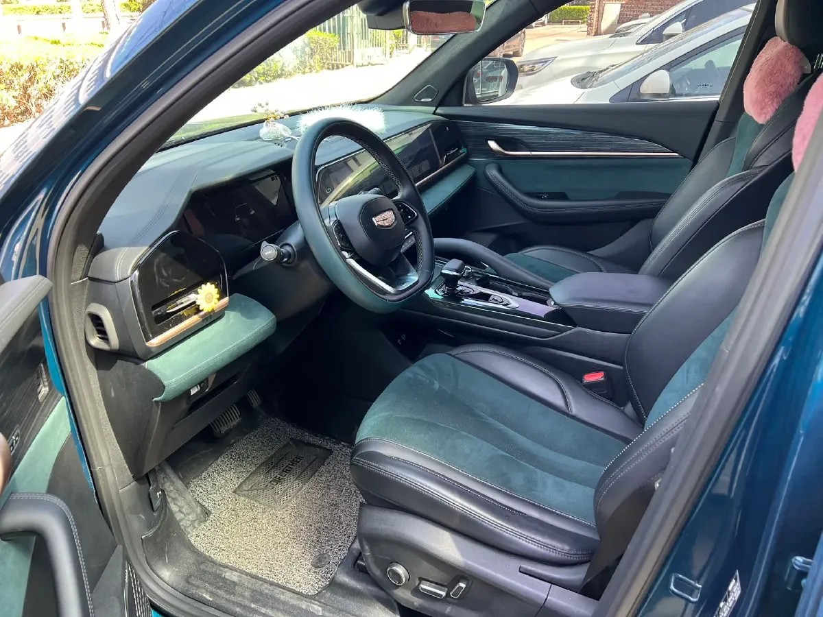 2021 Geely Monjaro 2.0T 218HP L4 7DCT,autocango,china used car exporter,china ev exporter,chinese used car exporter,chinese used ev exporter