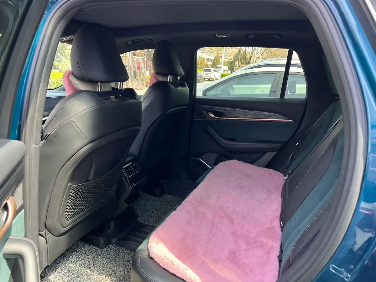 2021 Geely Monjaro 2.0T 218HP L4 7DCT,autocango,china used car exporter,china ev exporter,chinese used car exporter,chinese used ev exporter