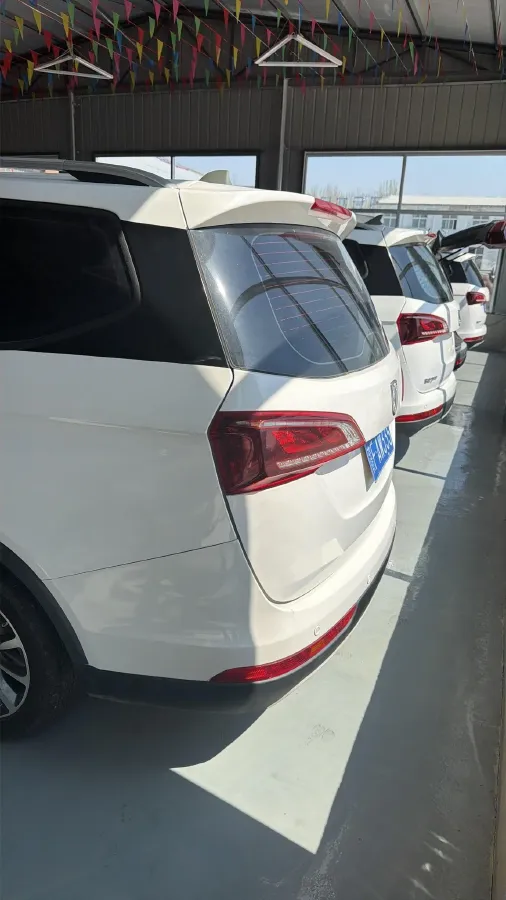 2019 BaoJun 730 1.5L 112HP L4 6MT,autocango,china used car exporter,china ev exporter,chinese used car exporter,chinese used ev exporter