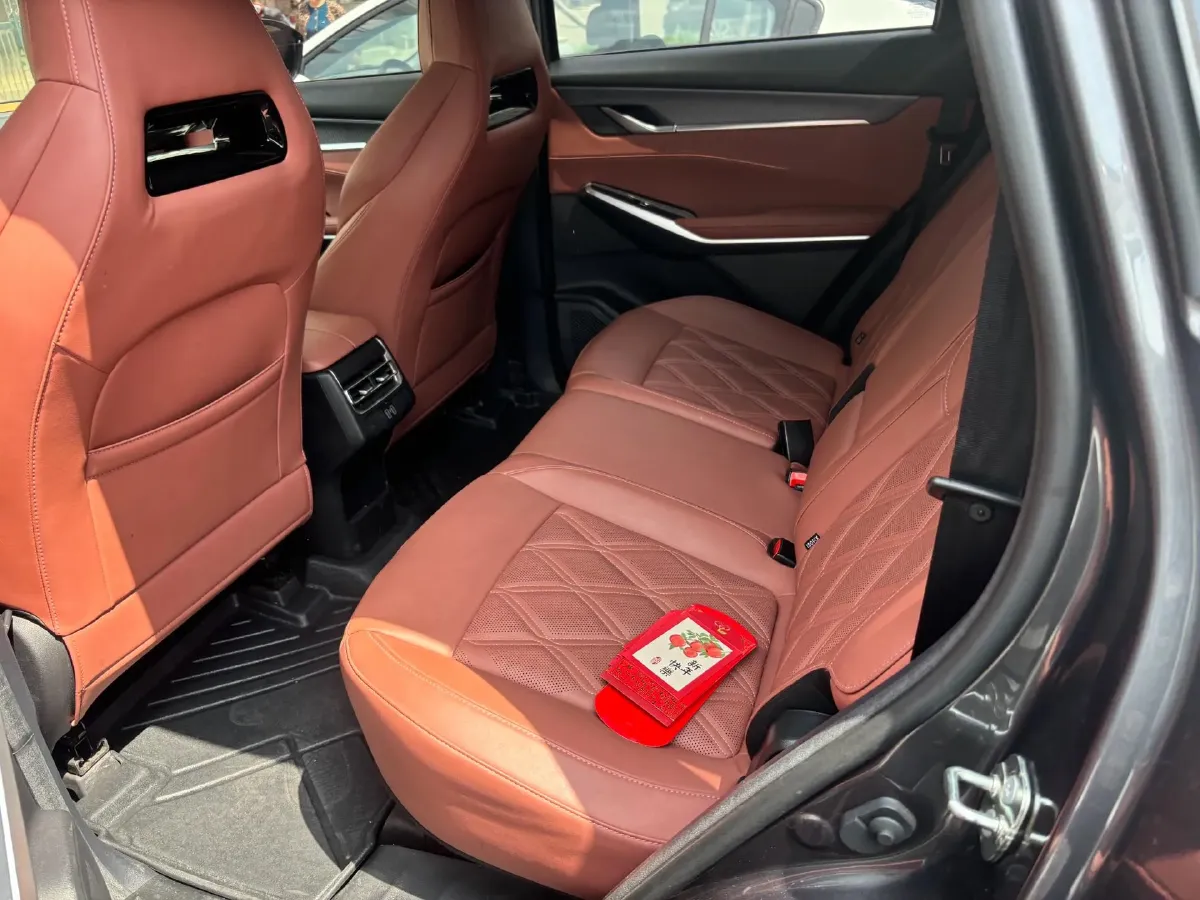 2023 ChangAn CS75 Plus 1.5T 188HP L4 8AT,autocango,china used car exporter,china ev exporter,chinese used car exporter,chinese used ev exporter