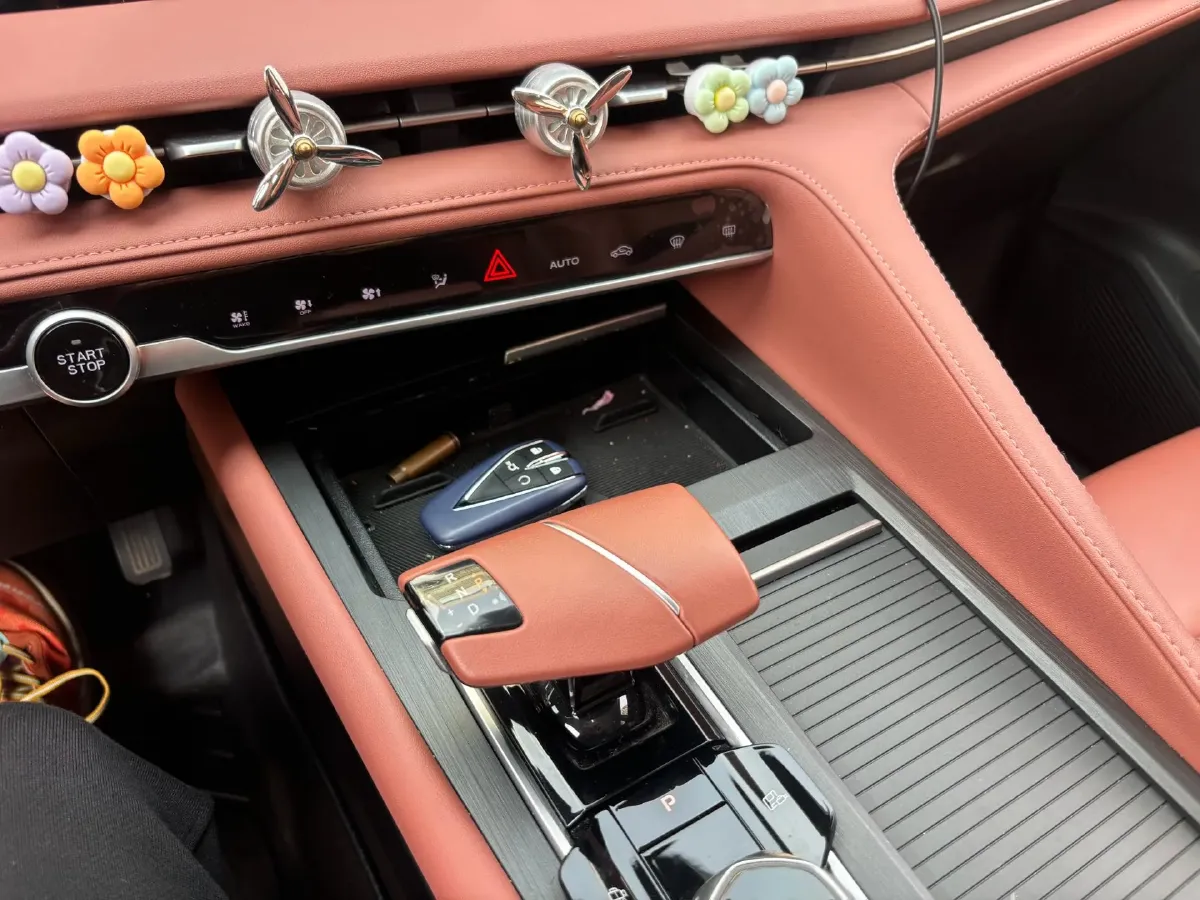 2023 ChangAn CS75 Plus 1.5T 188HP L4 8AT,autocango,china used car exporter,china ev exporter,chinese used car exporter,chinese used ev exporter