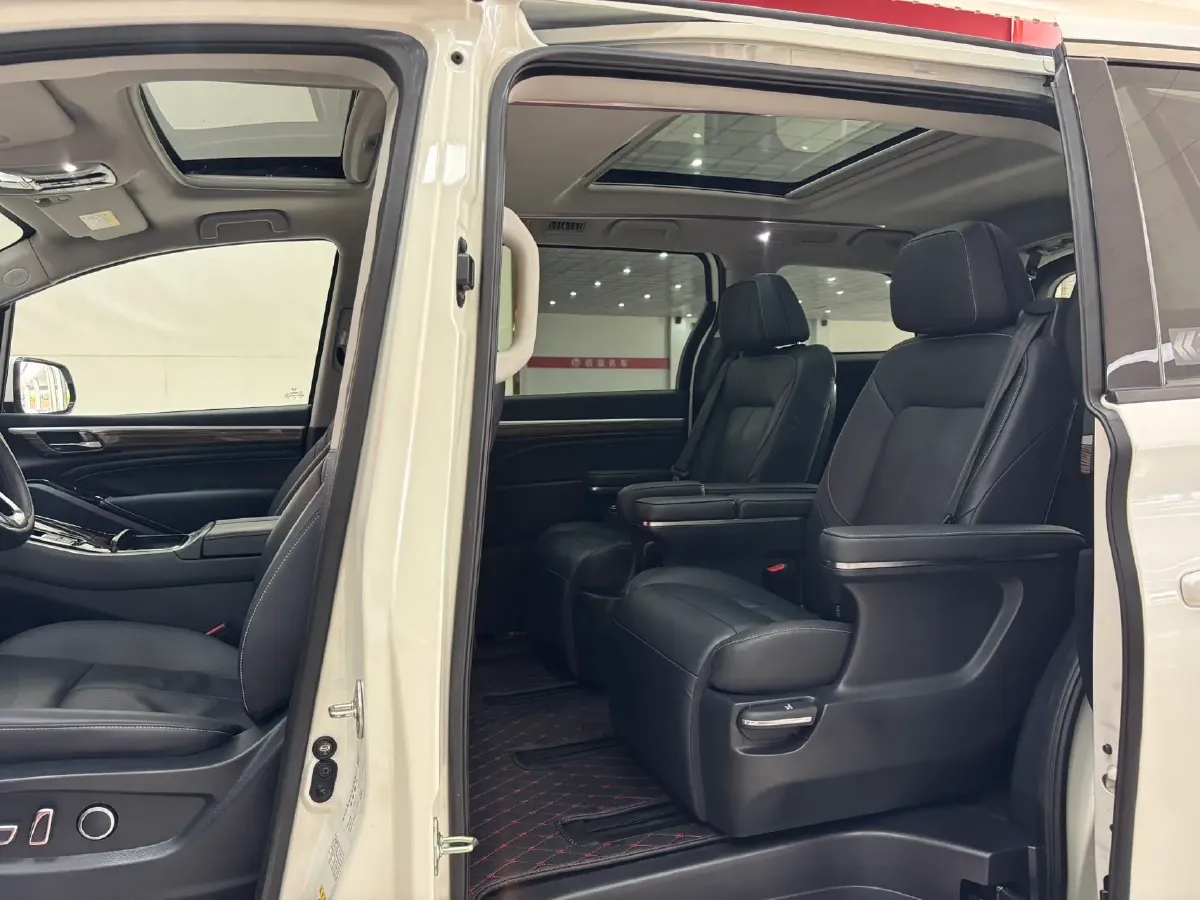 2021 GAC Trumpchi M8 2.0T 252HP L4 8AT,autocango,china used car exporter,china ev exporter,chinese used car exporter,chinese used ev exporter