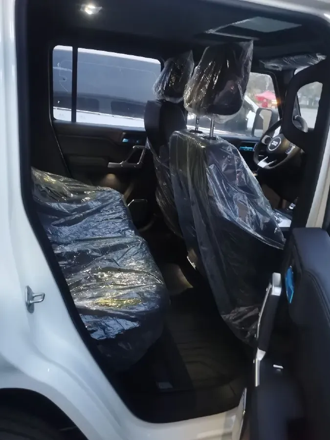 2025 212 212 T01 2.0T 170HP L4 8AT,autocango,china used car exporter,china ev exporter,chinese used car exporter,chinese used ev exporter