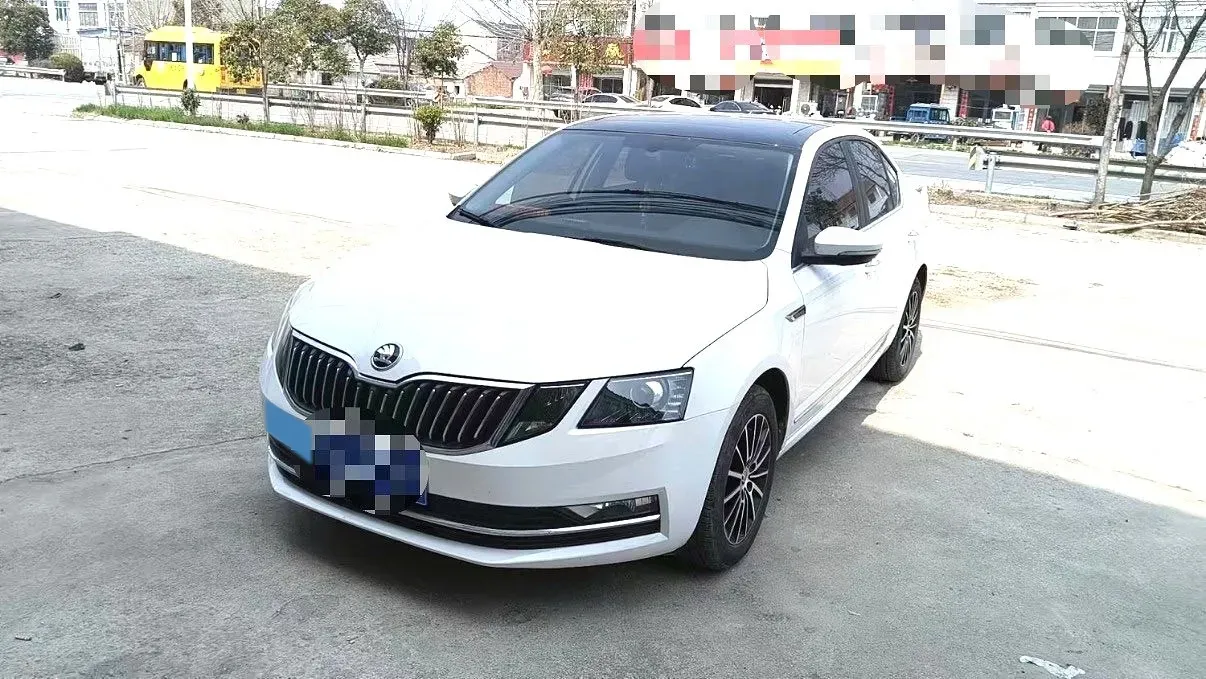 2019 Skoda Octavia 1.2T 116HP L4 7DCT,autocango,china used car exporter,china ev exporter,chinese used car exporter,chinese used ev exporter