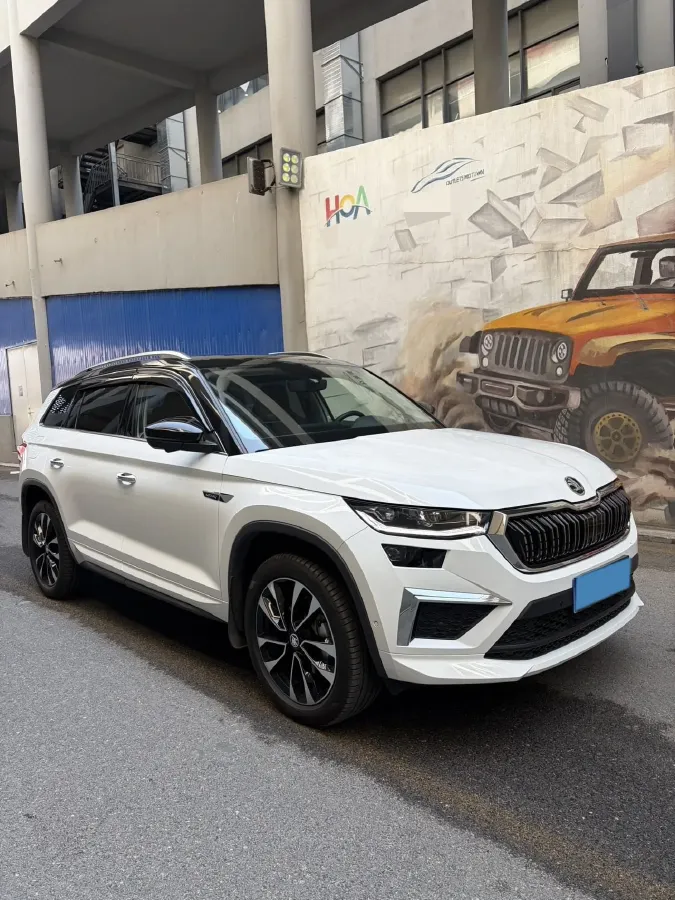 2023 Skoda Kodiak 2.0T 220HP L4 7DCT,autocango,china used car exporter,china ev exporter,chinese used car exporter,chinese used ev exporter