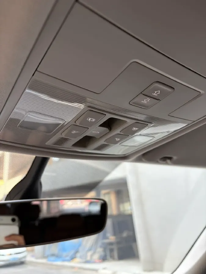 2023 Skoda Kodiak 2.0T 220HP L4 7DCT,autocango,china used car exporter,china ev exporter,chinese used car exporter,chinese used ev exporter