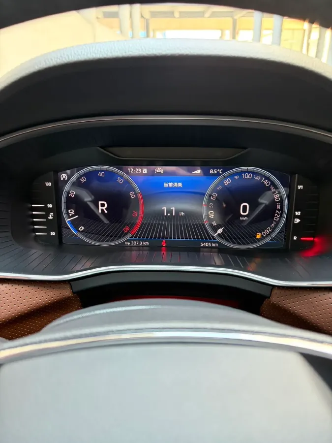 2023 Skoda Kodiak 2.0T 220HP L4 7DCT,autocango,china used car exporter,china ev exporter,chinese used car exporter,chinese used ev exporter