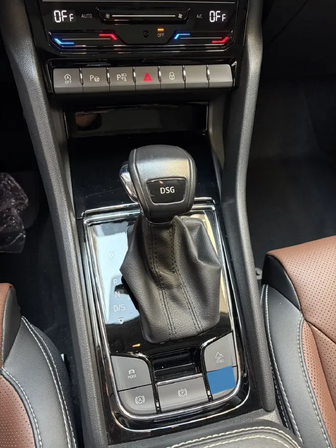 2023 Skoda Kodiak 2.0T 220HP L4 7DCT,autocango,china used car exporter,china ev exporter,chinese used car exporter,chinese used ev exporter