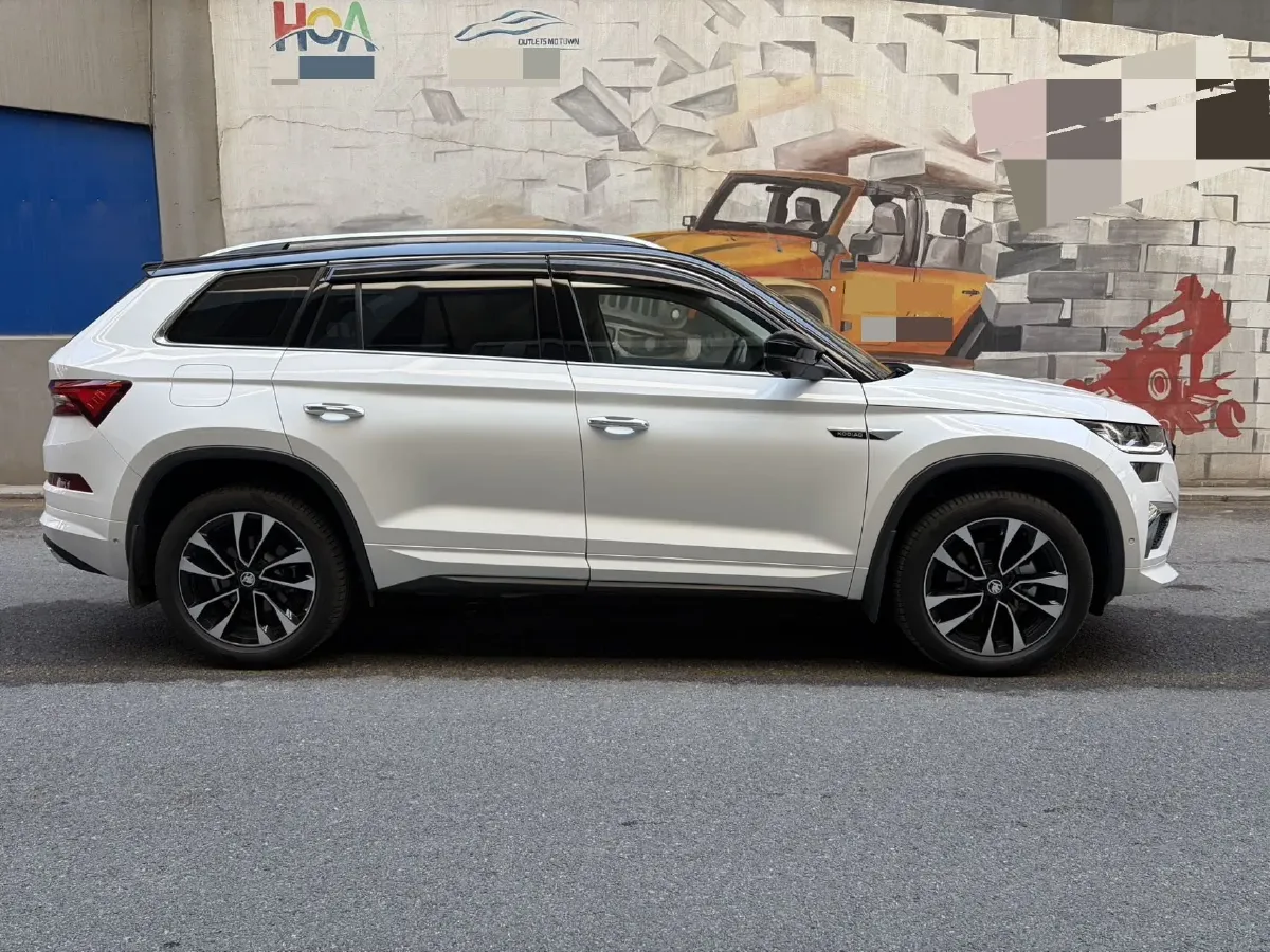 2023 Skoda Kodiak 2.0T 220HP L4 7DCT,autocango,china used car exporter,china ev exporter,chinese used car exporter,chinese used ev exporter