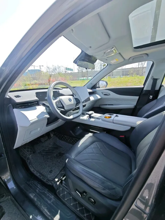 2024 ChangAn UNI-Z 1.5L 98HP L4 E-CVT PHEV 18.4KWH,autocango,china used car exporter,china ev exporter,chinese used car exporter,chinese used ev exporter