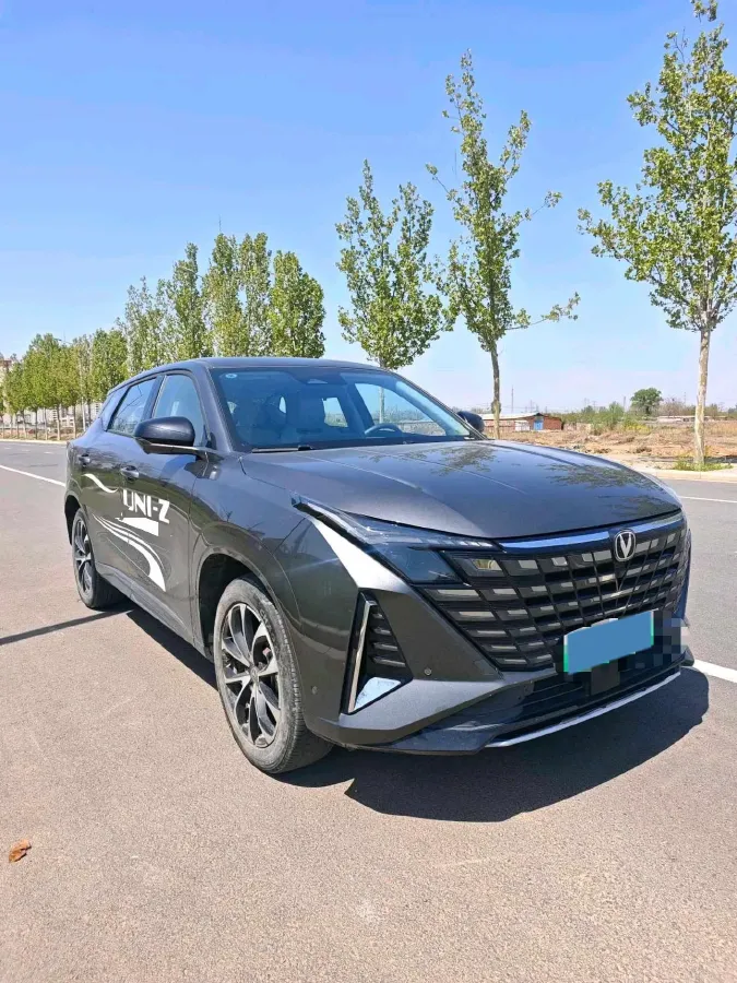 2024 ChangAn UNI-Z 1.5L 98HP L4 E-CVT PHEV 18.4KWH,autocango,china used car exporter,china ev exporter,chinese used car exporter,chinese used ev exporter