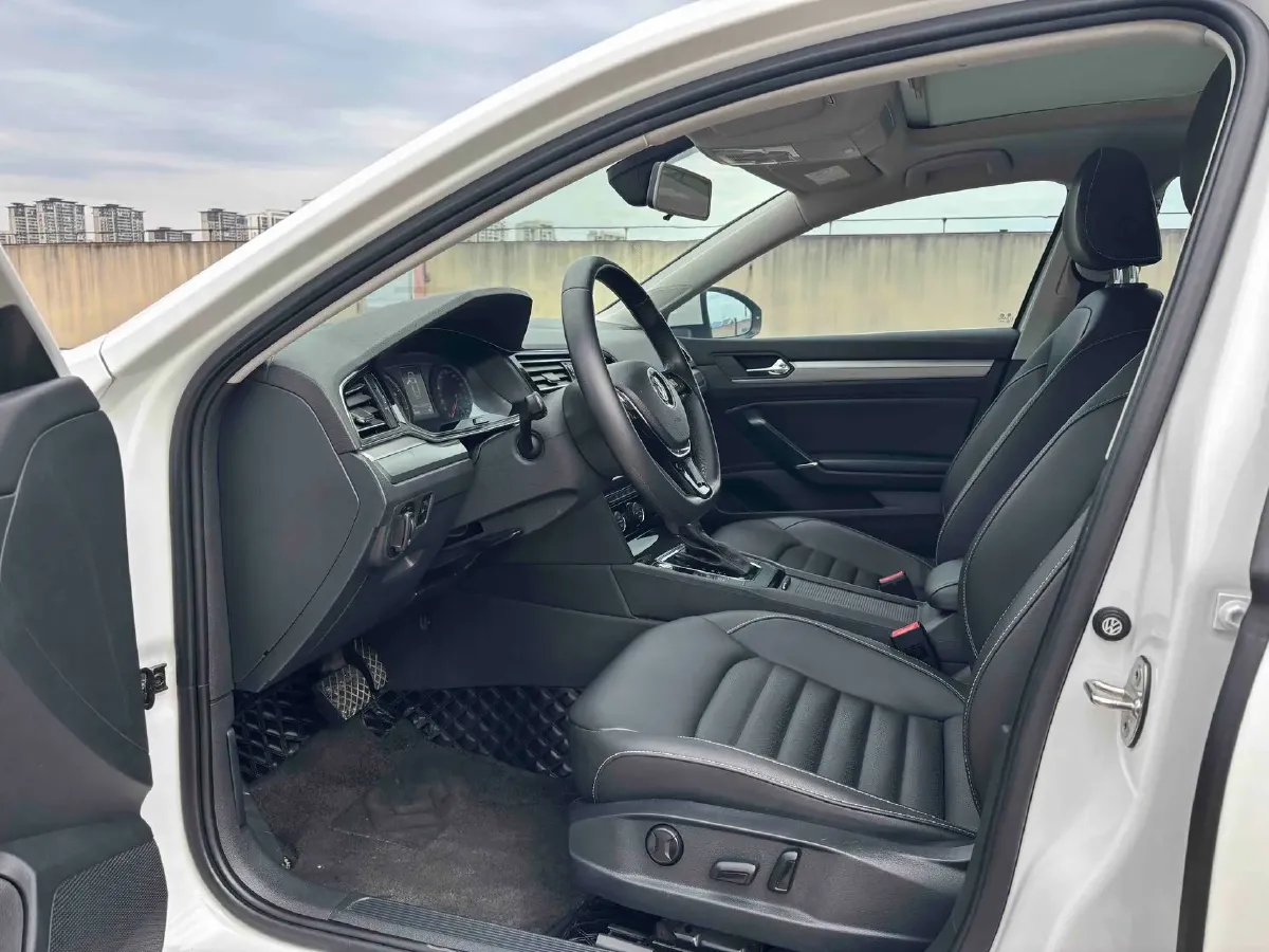 2019 Volkswagen Passat 1.4T 150HP L4 7DCT,autocango,china used car exporter,china ev exporter,chinese used car exporter,chinese used ev exporter