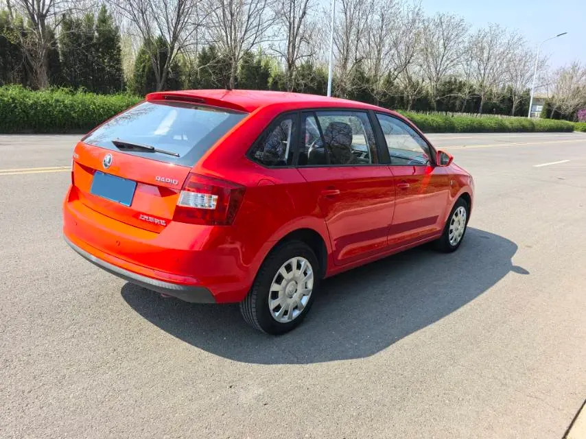 2016 Skoda Rapid Spaceback 1.4L 90HP L4 5MT,autocango,china used car exporter,china ev exporter,chinese used car exporter,chinese used ev exporter