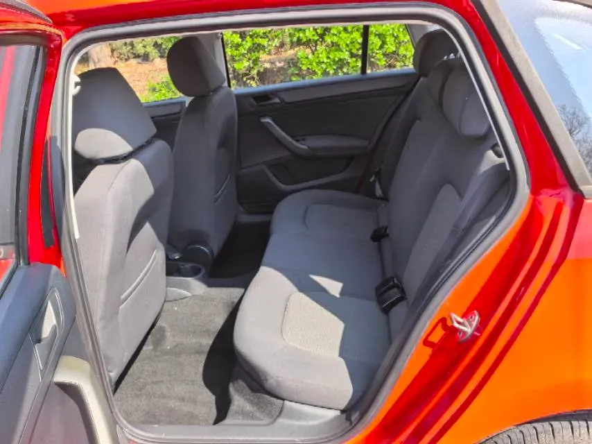 2016 Skoda Rapid Spaceback 1.4L 90HP L4 5MT,autocango,china used car exporter,china ev exporter,chinese used car exporter,chinese used ev exporter