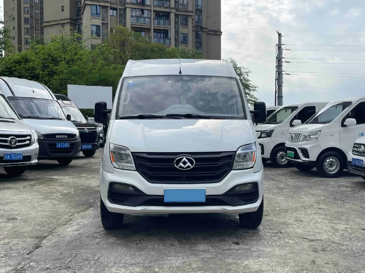 2018 MAXUS XinTu V80 2.5T 136HP L4 6MT,autocango,china used car exporter,china ev exporter,chinese used car exporter,chinese used ev exporter