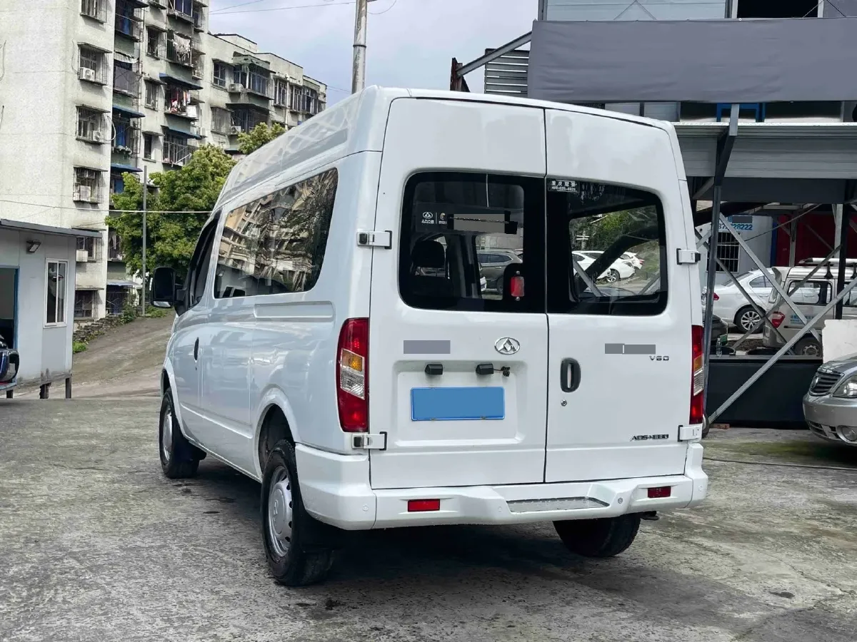 2018 MAXUS XinTu V80 2.5T 136HP L4 6MT,autocango,china used car exporter,china ev exporter,chinese used car exporter,chinese used ev exporter