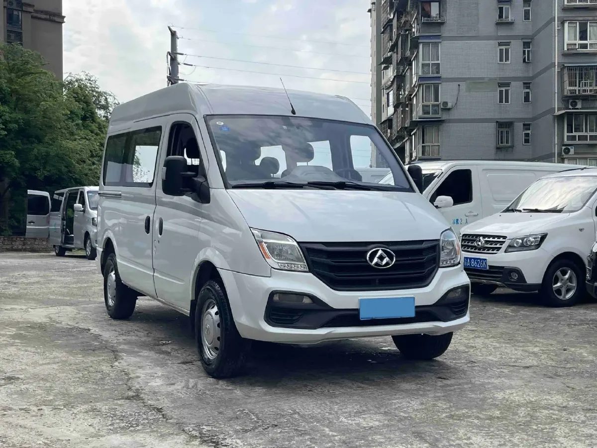 2018 MAXUS XinTu V80 2.5T 136HP L4 6MT,autocango,china used car exporter,china ev exporter,chinese used car exporter,chinese used ev exporter