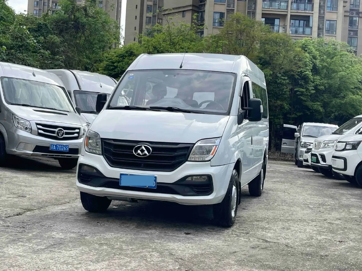 2018 MAXUS XinTu V80 2.5T 136HP L4 6MT,autocango,china used car exporter,china ev exporter,chinese used car exporter,chinese used ev exporter