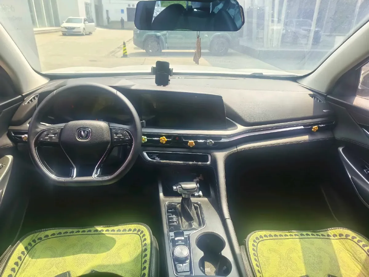 2020 ChangAn CS75 Plus 1.5T 178HP L4 6AT,autocango,china used car exporter,china ev exporter,chinese used car exporter,chinese used ev exporter