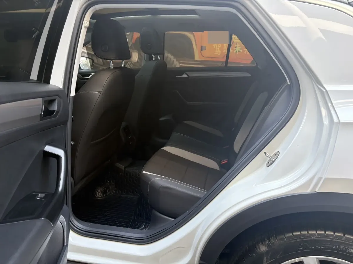 2022 Volkswagen T-Roc 1.4T 150HP L4 7DCT,autocango,china used car exporter,china ev exporter,chinese used car exporter,chinese used ev exporter