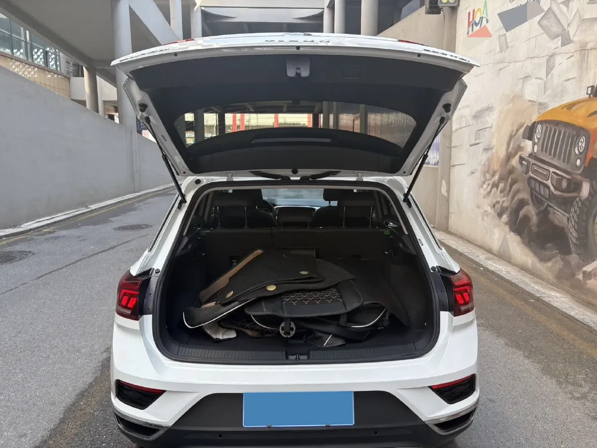 2022 Volkswagen T-Roc 1.4T 150HP L4 7DCT,autocango,china used car exporter,china ev exporter,chinese used car exporter,chinese used ev exporter