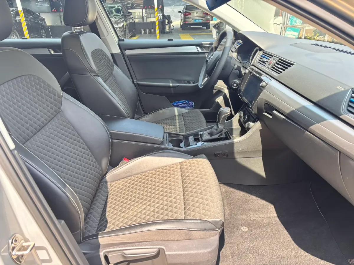 2018 Nissan Terra 2.5L 184HP L4 7AT,autocango,china used car exporter,china ev exporter,chinese used car exporter,chinese used ev exporter