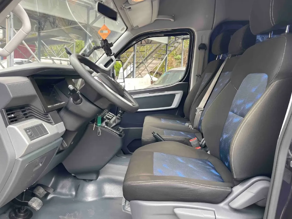 2023 DongFeng DFAC YuFeng 2.3T 143HP L4 6MT,autocango,china used car exporter,china ev exporter,chinese used car exporter,chinese used ev exporter