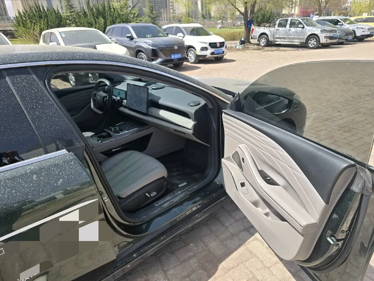 2025 Geely Galaxy Starshine 8 1.5T 163HP L4 3DHT PHEV 27.69KWH,autocango,china used car exporter,china ev exporter,chinese used car exporter,chinese used ev exporter