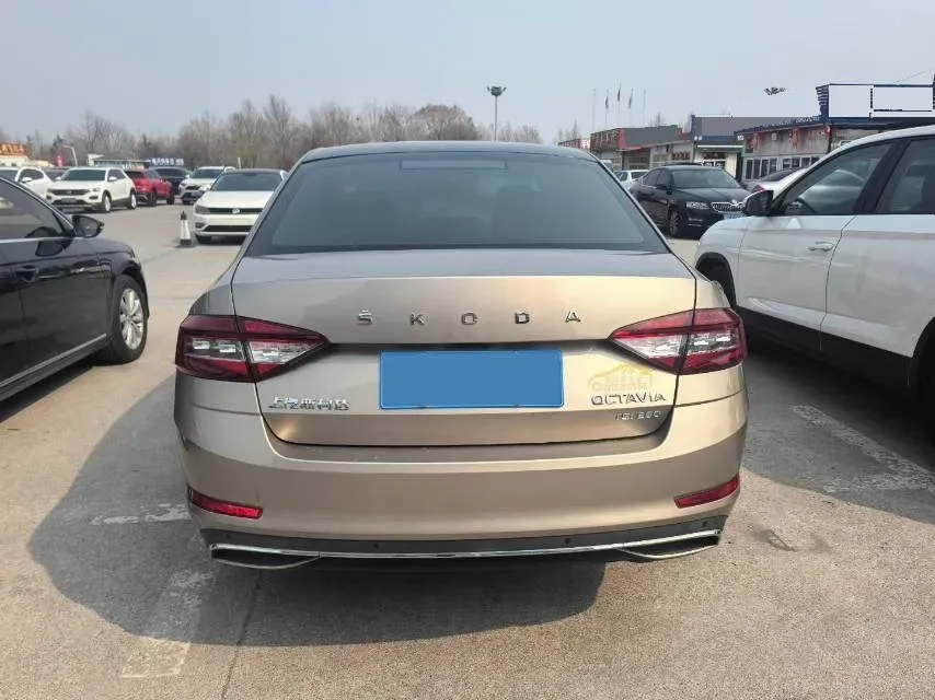 2020 Skoda Octavia 1.4T 150HP L4 7DCT,autocango,china used car exporter,china ev exporter,chinese used car exporter,chinese used ev exporter