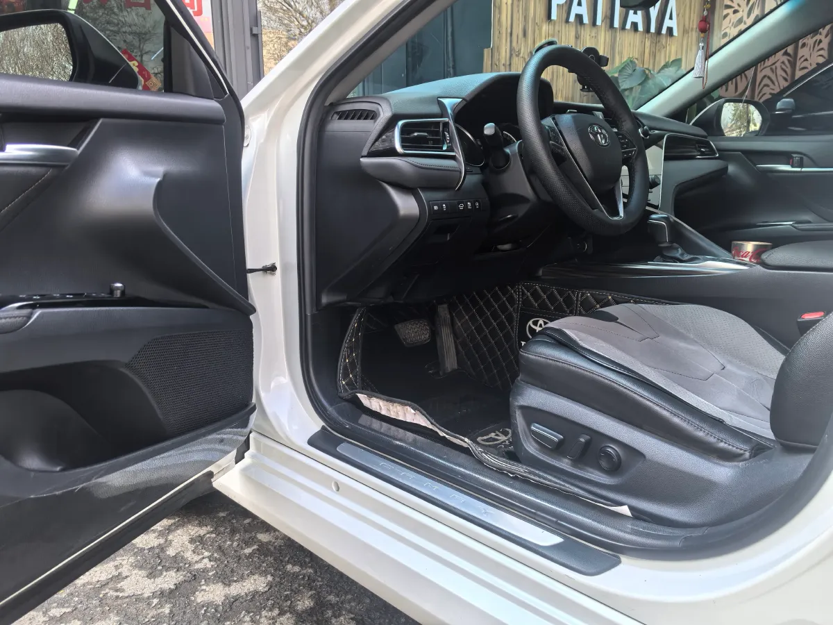 2019 Toyota Camry 2.5L 209HP L4 8AT,autocango,china used car exporter,china ev exporter,chinese used car exporter,chinese used ev exporter