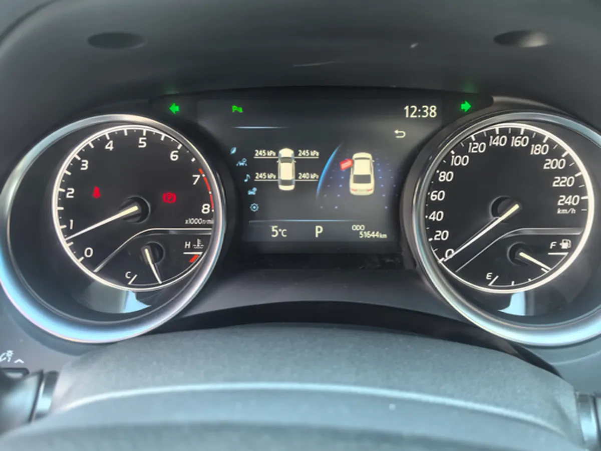 2019 Toyota Camry 2.5L 209HP L4 8AT,autocango,china used car exporter,china ev exporter,chinese used car exporter,chinese used ev exporter