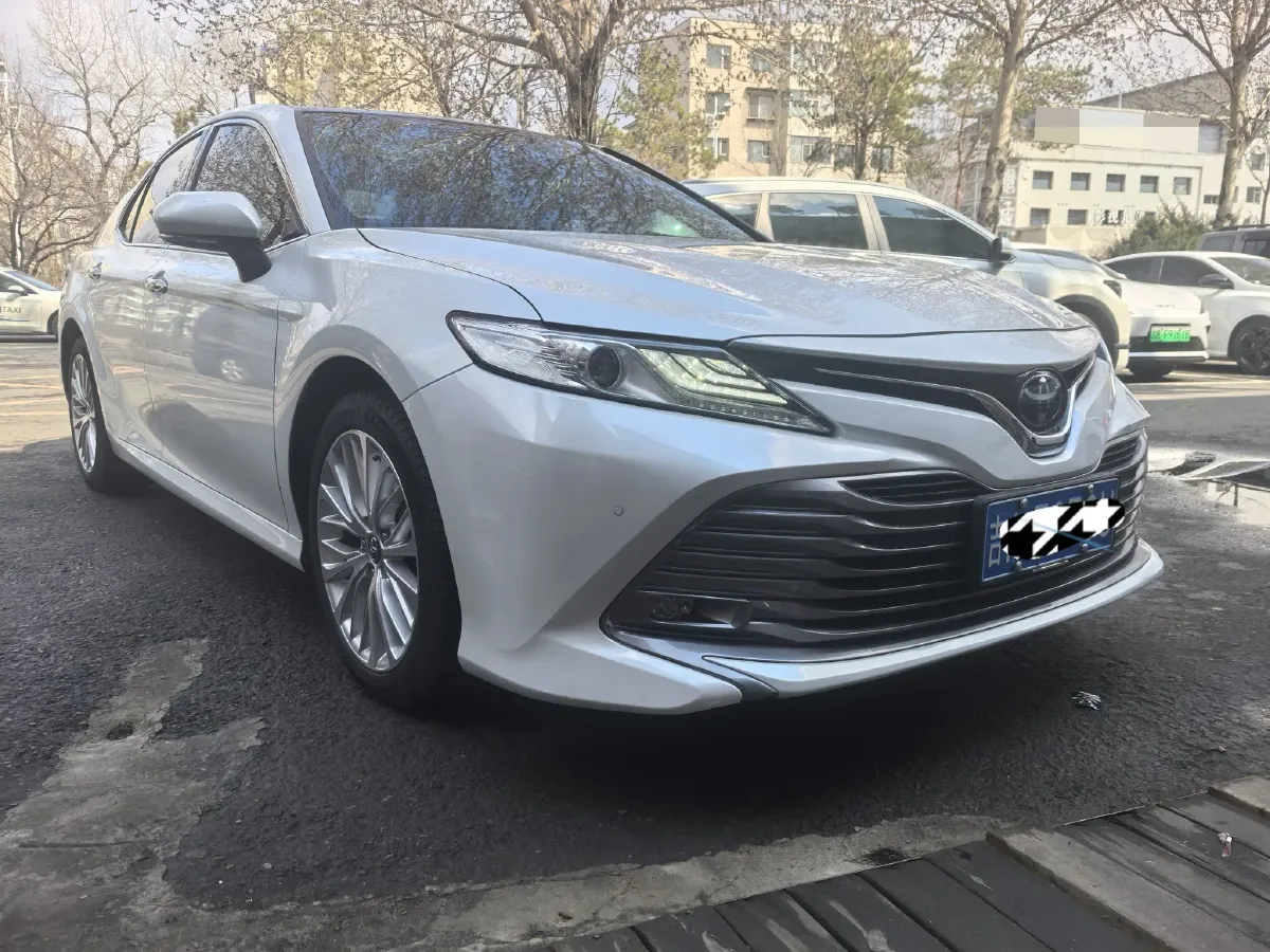2019 Toyota Camry 2.5L 209HP L4 8AT,autocango,china used car exporter,china ev exporter,chinese used car exporter,chinese used ev exporter